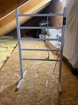 Elektrický sušiak na uteráky InnovaGoods - používaný