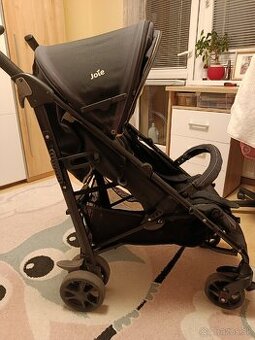 Športový kočiar Joie