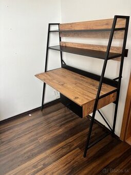 Predám drevený pracovný stôl