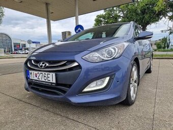 Hyundai i30 CW 1.6i CRDi HP 16V DOHC Style