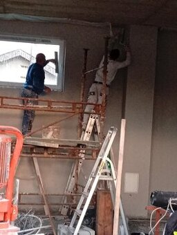 Realizujeme strojové omietky a rekonštrukcií domov, bytov .