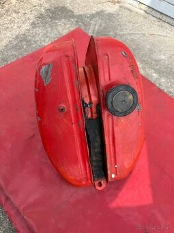 Jawa pionier nádrž