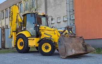 Komatsu WB93R  traktorbager