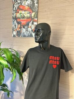 Miu Miu Unisex M