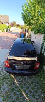 Krídlo škoda Octavia 1