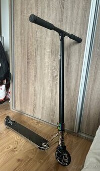 Predám freestyle kolobežku Oxelo – chrómová, vo výbornom sta