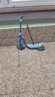Detský bicykel s pomocnými kolieskami,idražadlo