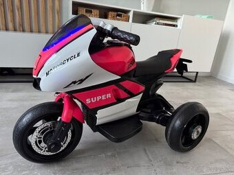 Elektrické autíčko ( motorka )