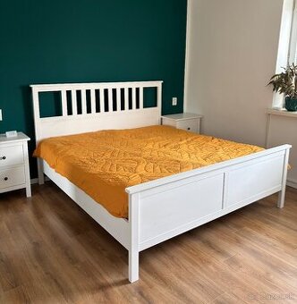 Posteľ IKEA HEMNES 180x200 + 2x rošt LÖNSET