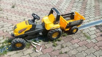 Detský šlapací Traktor s vlečkou.