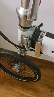 Stylovy cestny bicykel SHARVAN