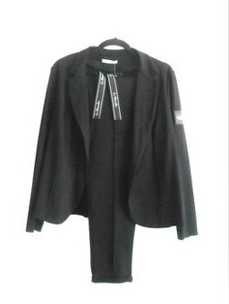 Športový teplákový oblek La blanche veľ.42