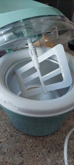 Predám zmrzlinovač - domáci výrobník zmrzliny AMBIANO IM-201