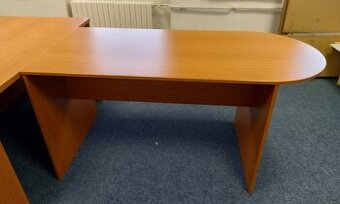 Rokovacie stoly+retro drevené stoličky