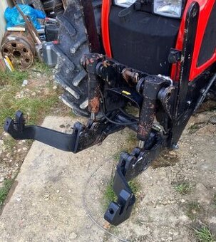 Predný vývodový hriadeľ a čelná hydraolika