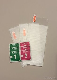 Predám 3x ochranné sklo na iPhone 13 mini