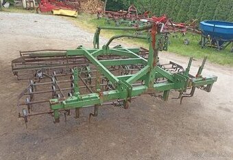 Kombinator kultivátor s drviacimi valcami nemecky