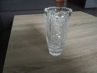 Krištáľová váza.