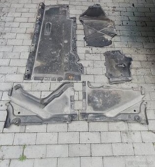 Podvozok kryty Audi A6 C7