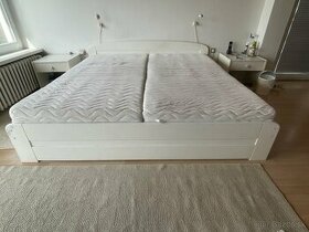 manželská posteľ (biele drevo)