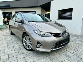 Toyota Auris 1.8 Hybrid Premium - 1