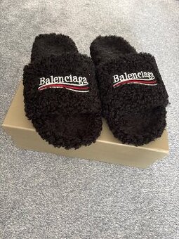 Balenciaga furry slides size 41