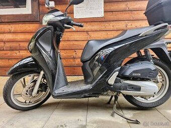 Skúter Honda SH 125