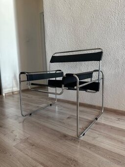 Wassily Chair – dizajnová, kožená koženkové stolička kreslo