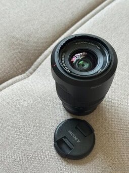 Sony FE 28–70 mm f/3.5–5.6 OSS