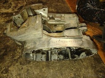 Bloky motora, hlava kryt spojky CZ 125 453, 473