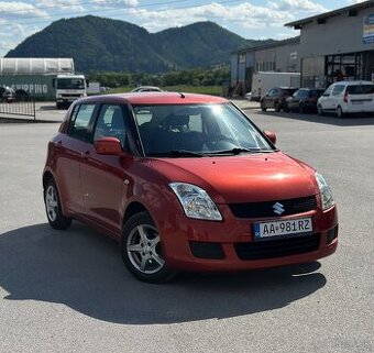 Suzuki Swift 1.3 benzín -výbava Comfort-sx4 VW polo golf lup