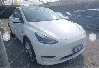Tesla model Y long range dual motor modelovy rok 2023 - 1