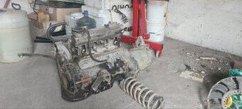 Motor, prevodovka Favorit