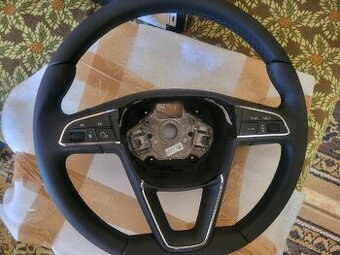 NOVÝ volant Seat
