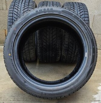Predám zánovné zimné pneu GOODRIDE SW608 235/45 R18