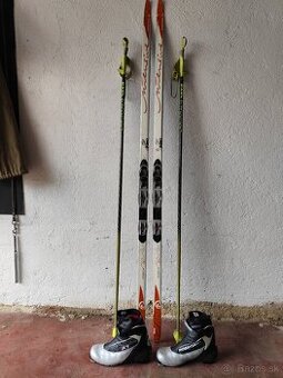Predám bežecké lyže s topánkami