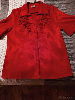Červená bluzka