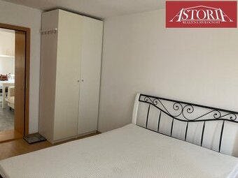 PRENÁJOM 2- izbový byt v centre mesta Martin Jesenského ul.