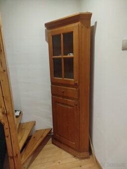 Rohová barová skrinka