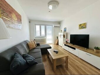 2 izbový byt v centre Pezinka s balkónom