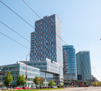 Prenájom prízemného obchodného priestoru 138 m² vo výbornej  - 1