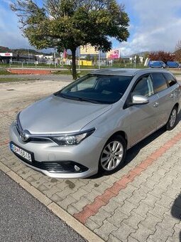 Toyota auris 1.2 turbo