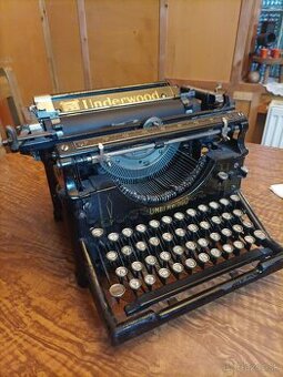 Predám písací stroj Underwood