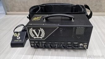 Victory v30 podpisana Guthrie Govan