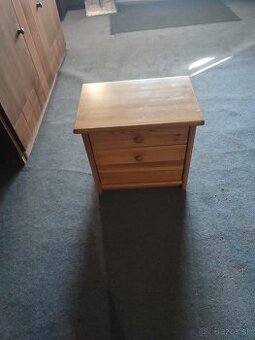 Nočný stolík