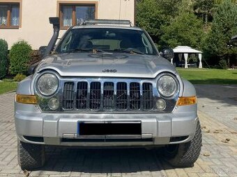 Predám Jeep Cherokee KJ 2.8 CRDi 120KW Manuál 6st