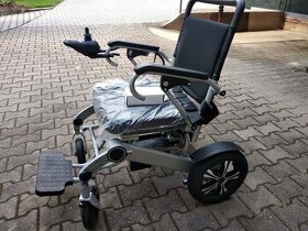 Elektrický ľahko skladný invalidný vozík Selvo i4500