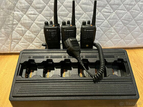 Motorola GP340 VHF 3ks plus 6-cestna nabijacka
