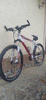 bicykel Trek 19,5 ( kolesá 26 palcové )