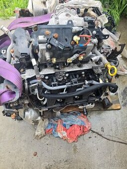 Rozpredam motor trafic 2liter rok 2020